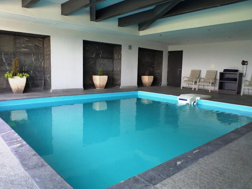 Casa Business Celaya Hotel